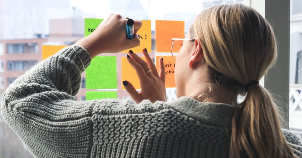 https://25470324.fs1.hubspotusercontent-eu1.net/hubfs/25470324/THE%20PROS%20AND%20CONS%20OF%20GRAD%20SCHEMES%20AND%20INTERNSHIPS.png